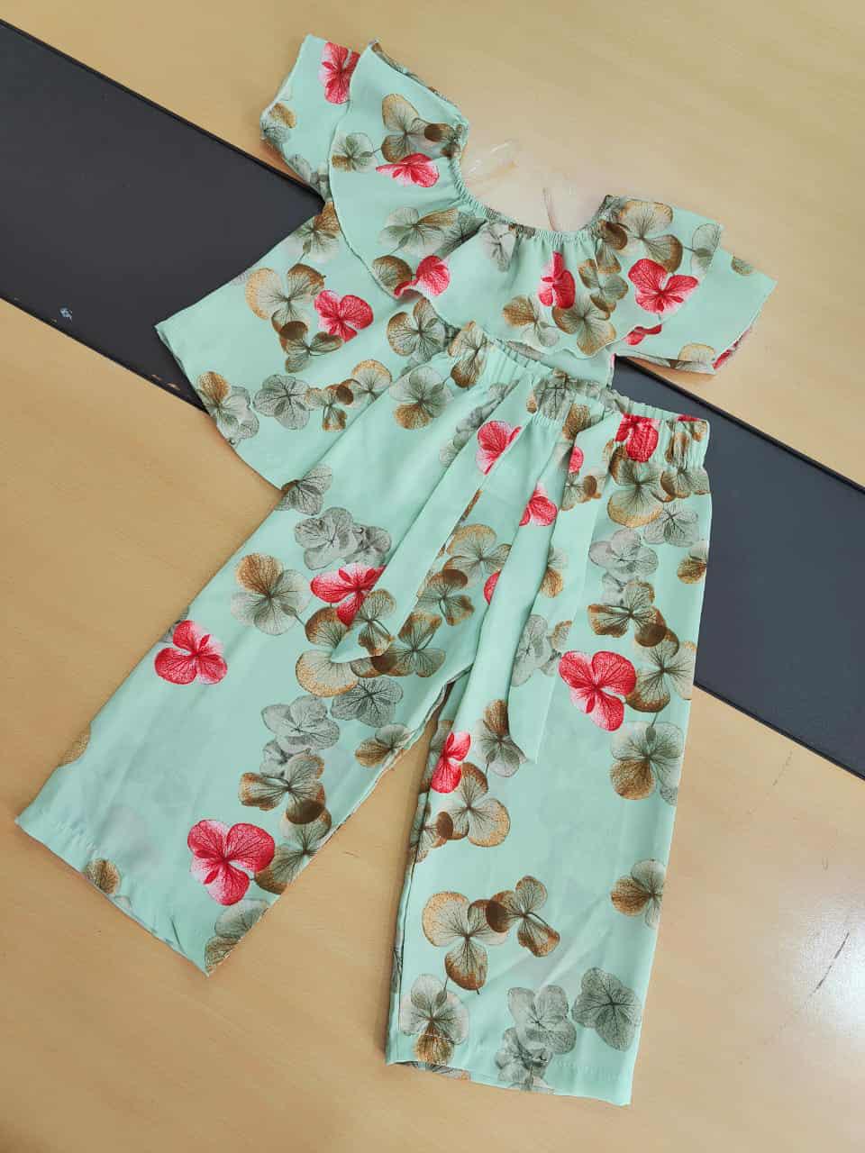 শোল্ডার টপ ও প্যান্ট কম্বো